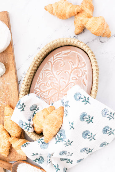 Bread Warmer - Oval Ivy Swirls